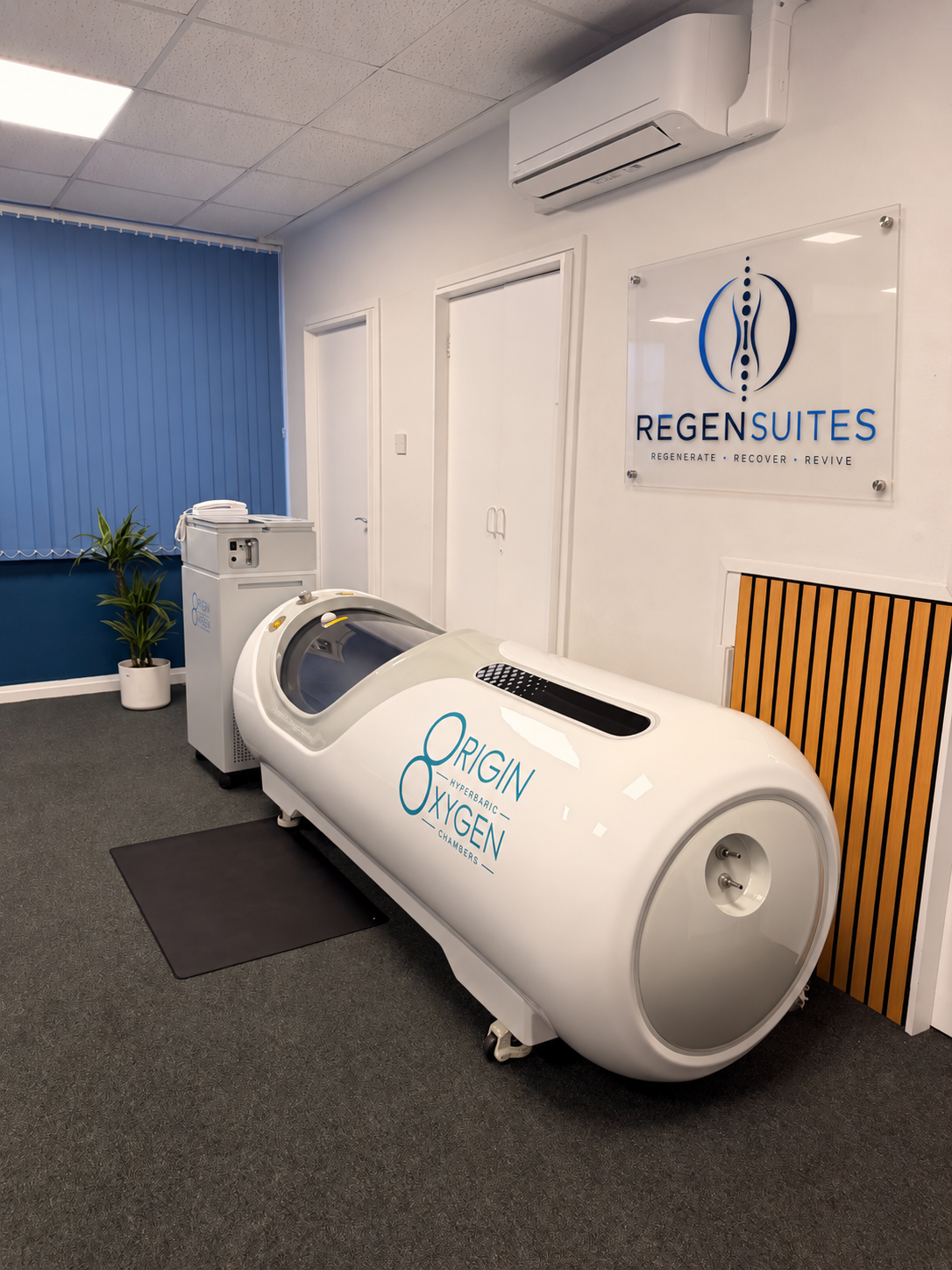 Hyperbaric oxygen therapy pod at RegenSuites recovery studio in Basingstoke